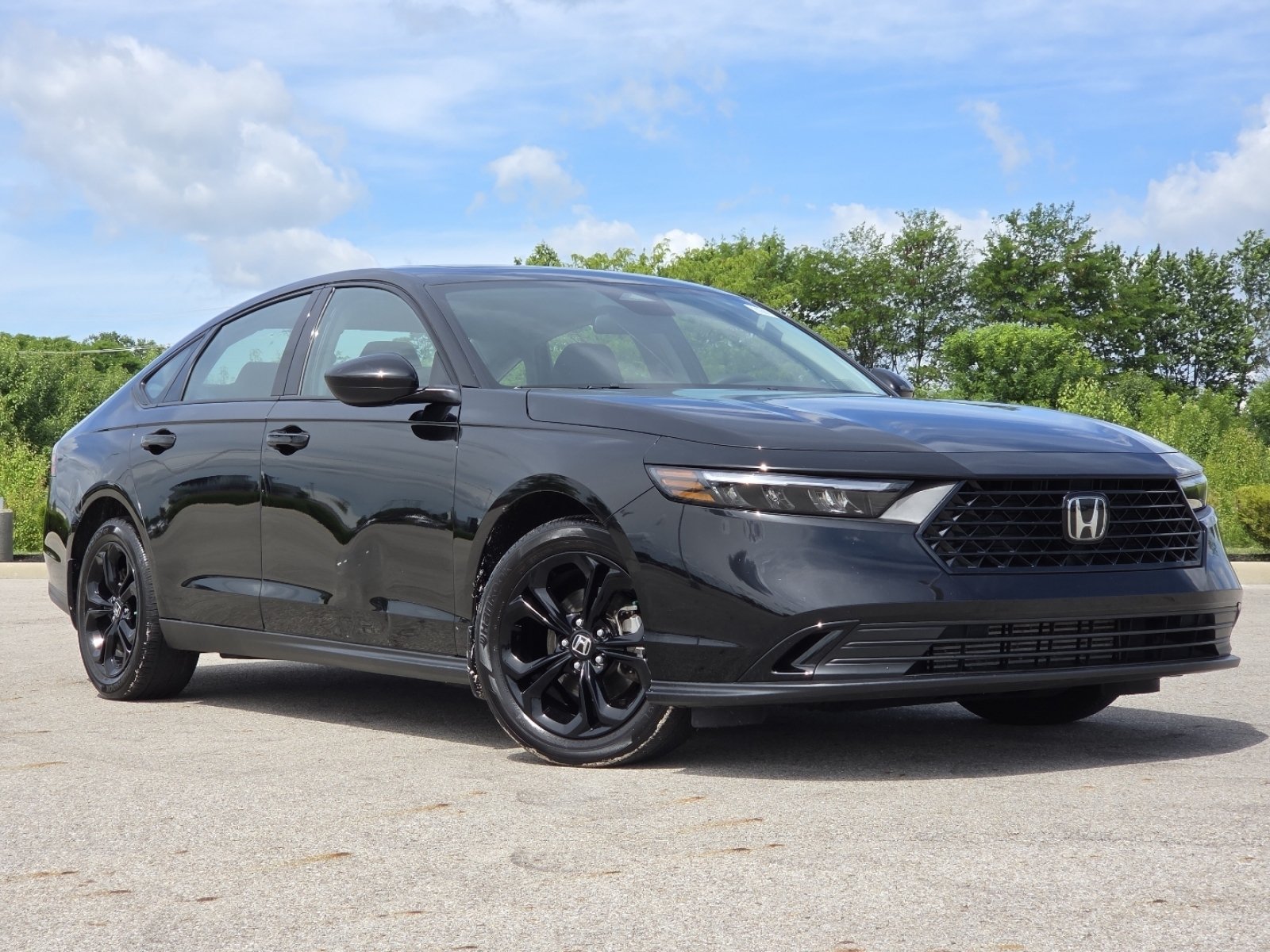 Used 2025 Honda Accord SE image 2