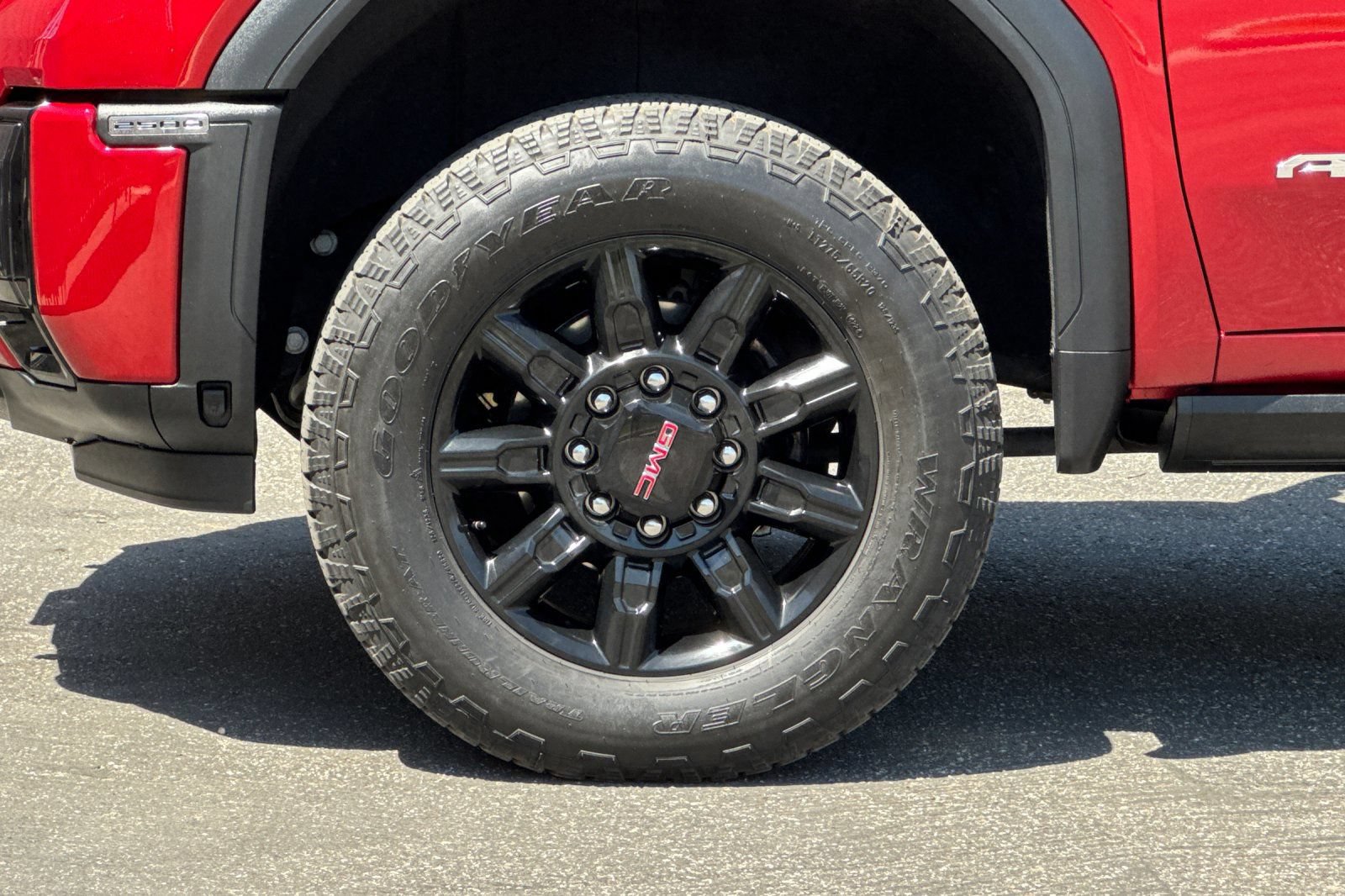 Certified 2025 GMC Sierra 2500 AT4 w/ AT4 Premium Plus Package AWD/4WD image 26