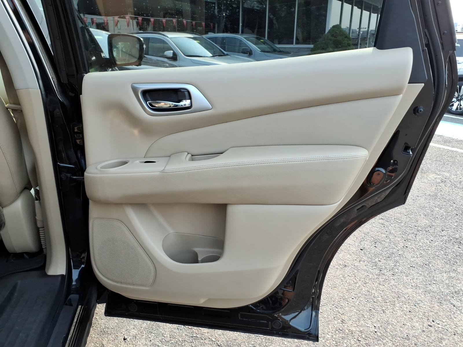 Used 2019 Nissan Pathfinder SL FWD image 29
