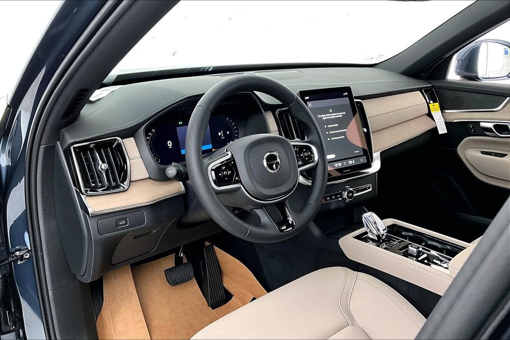 New 2026 Volvo XC90 B5 Plus AWD/4WD image 25