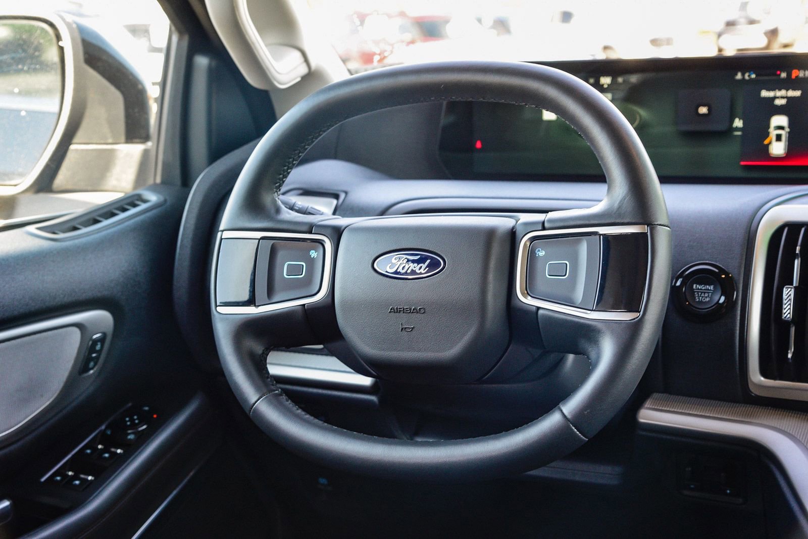 Used 2025 Ford Expedition Active image 15