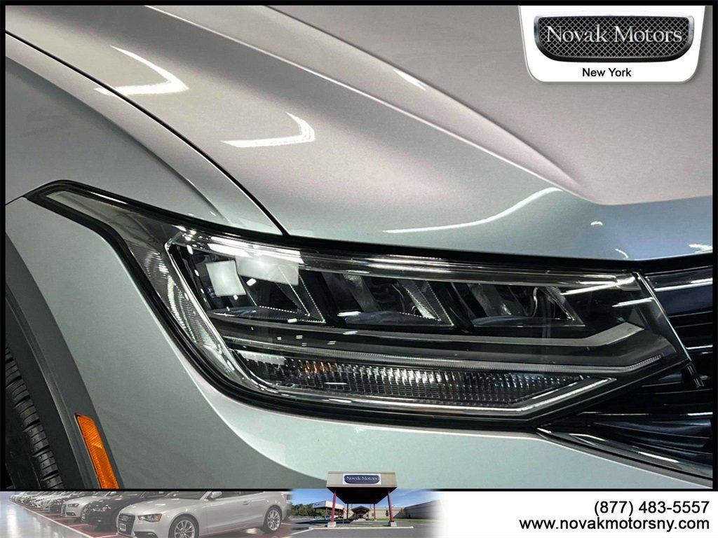 Used 2023 Volkswagen Tiguan SE R-Line image 10