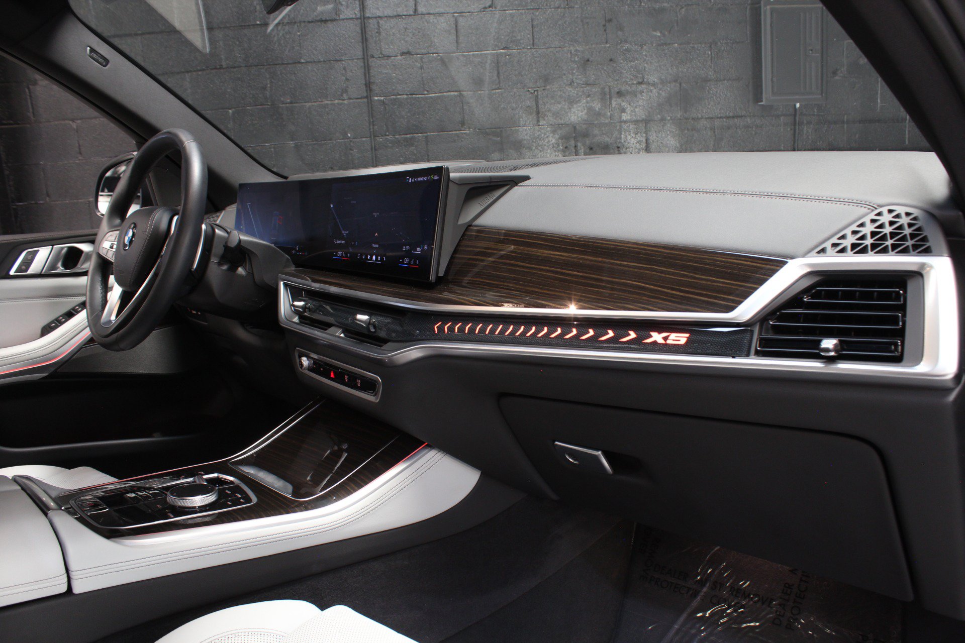 Used 2024 BMW X5 sDrive40i w/ Premium Package RWD image 47