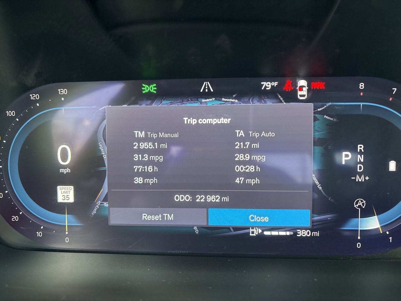 Used 2025 Volvo S60 B5 Plus image 27