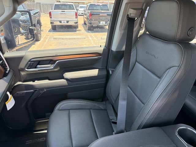 Used 2025 GMC Sierra 2500 Denali w/ Denali Reserve Package AWD/4WD image 21