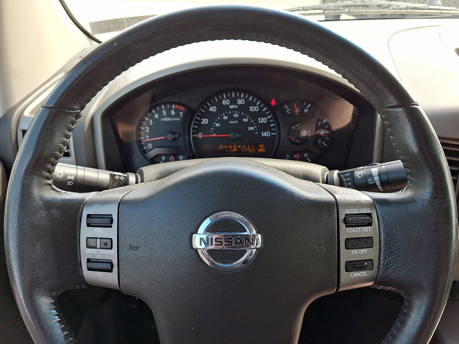 Used 2006 Nissan Titan SE image 17