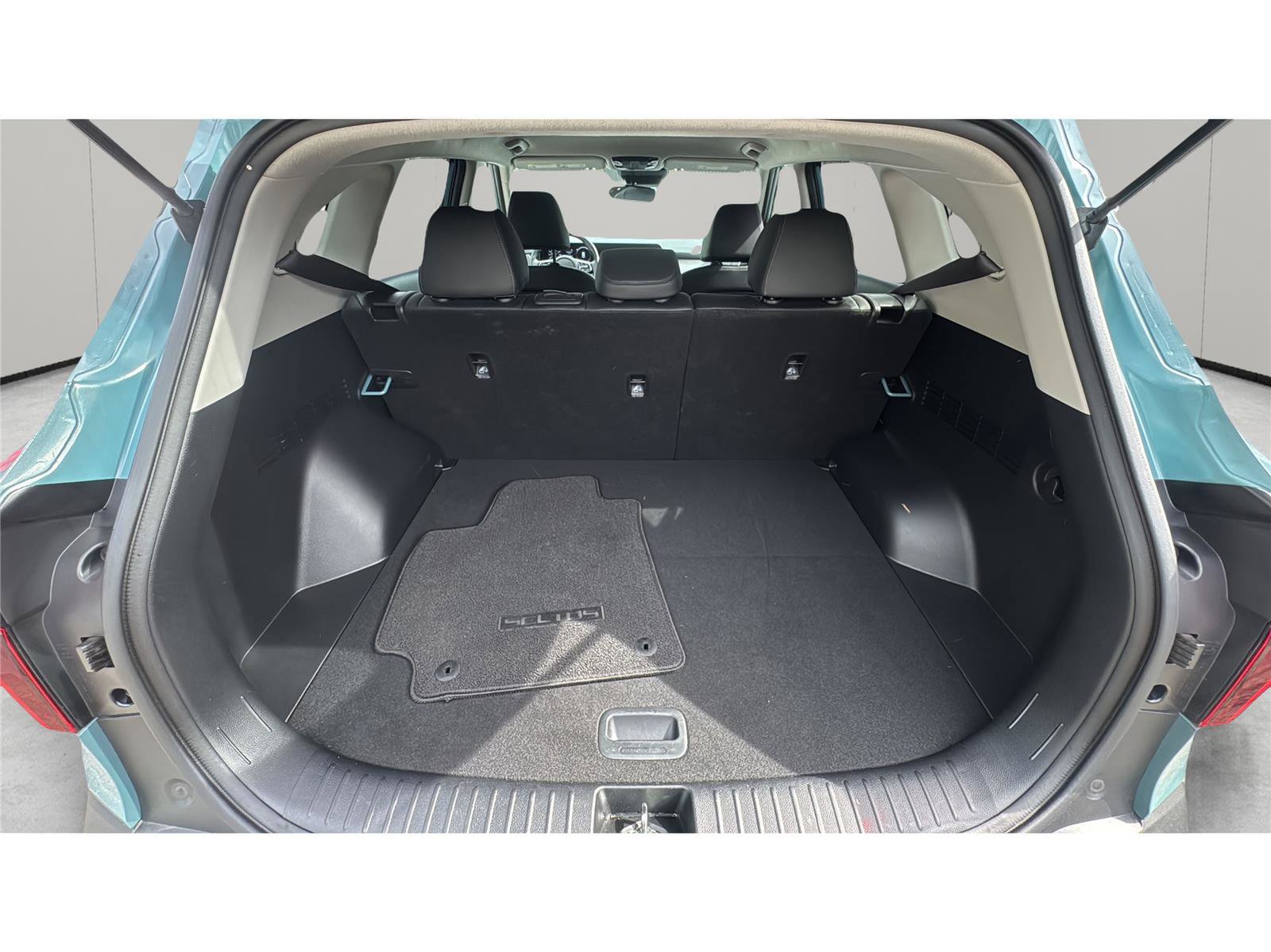 Used 2024 Kia Seltos EX image 12