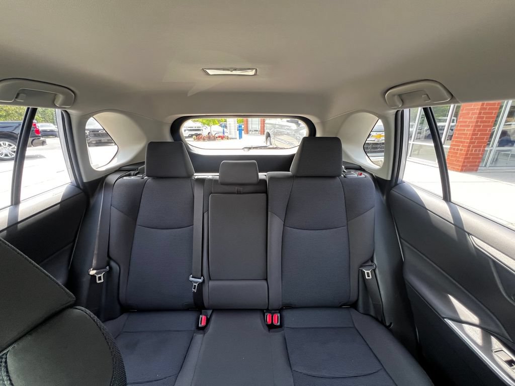 Used 2021 Toyota RAV4 LE AWD/4WD image 12