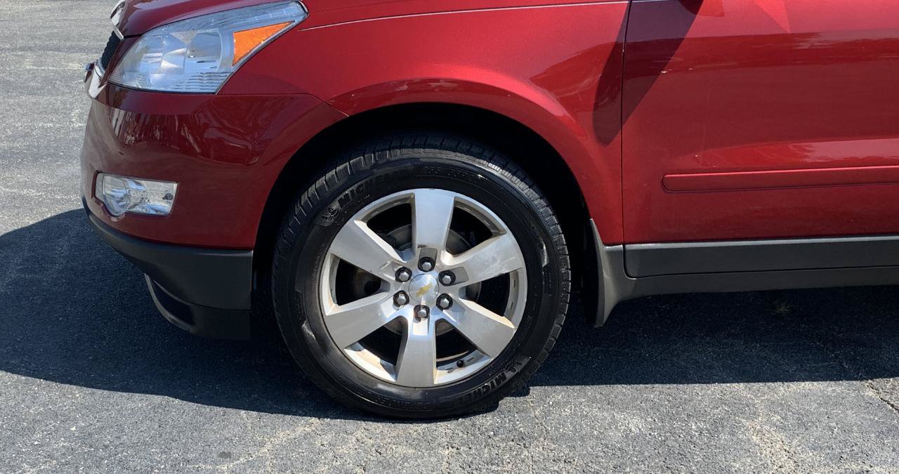 Used 2012 Chevrolet Traverse LT w/ All-Star Edition FWD image 40