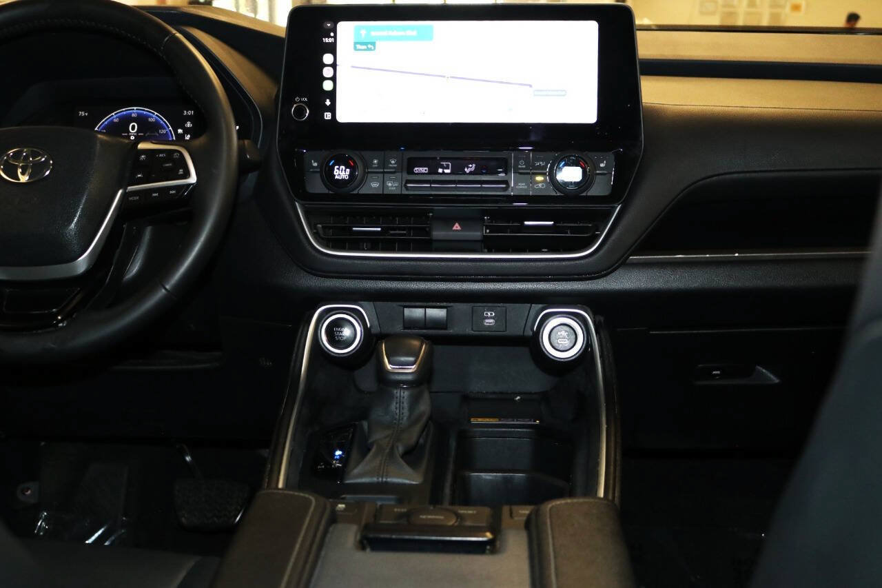 Used 2024 Toyota Grand Highlander AWD image 59