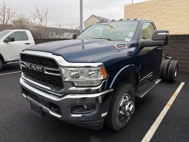 New 2024 RAM 3500 Tradesman image 5