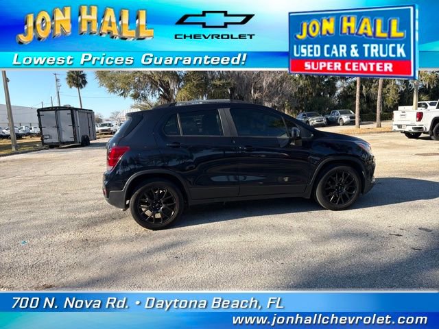 Used 2021 Chevrolet Trax LT w/ Sport Edition image 9