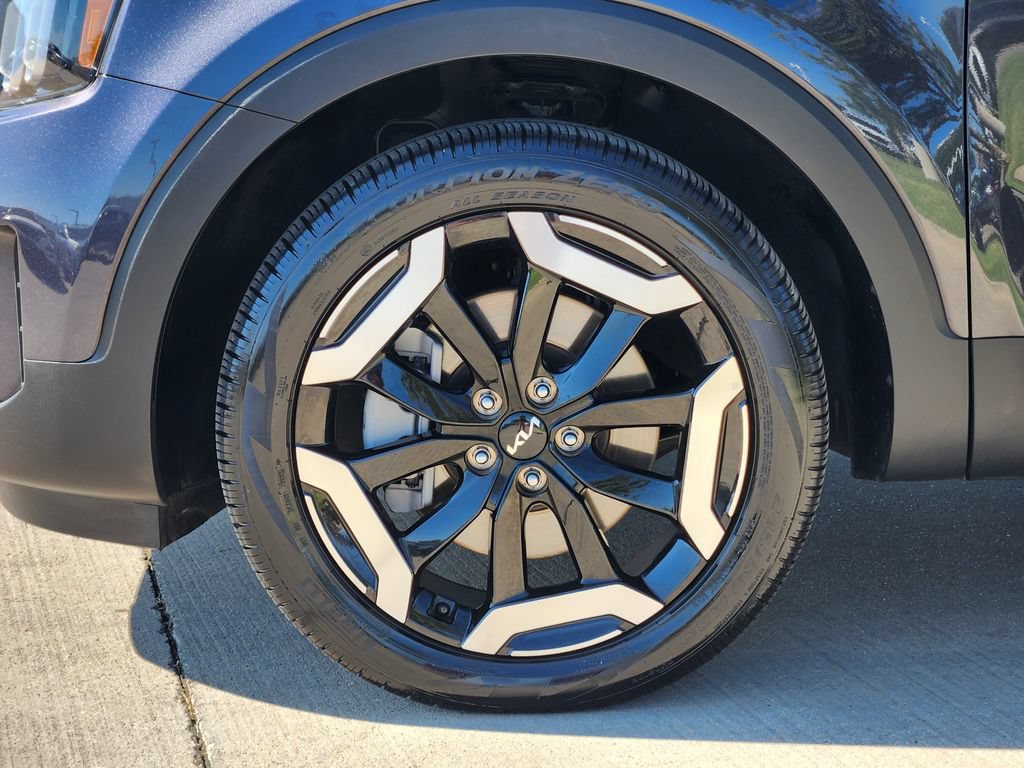 Certified 2025 Kia Telluride S AWD/4WD image 17