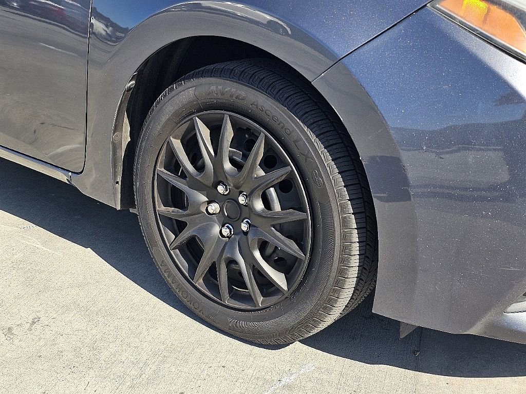 Used 2014 Toyota Corolla LE FWD image 8