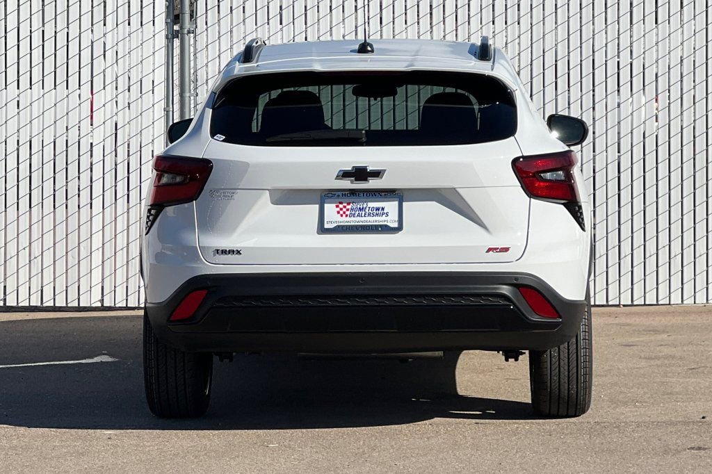 New 2026 Chevrolet Trax RS w/ Sunroof Package image 5