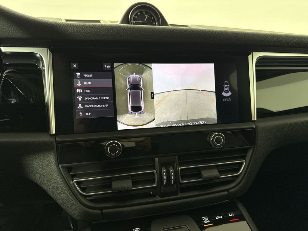 Certified 2023 Porsche Macan Turbo image 30
