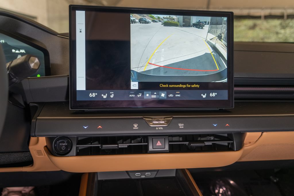New 2026 Lexus ES 350e FWD image 17