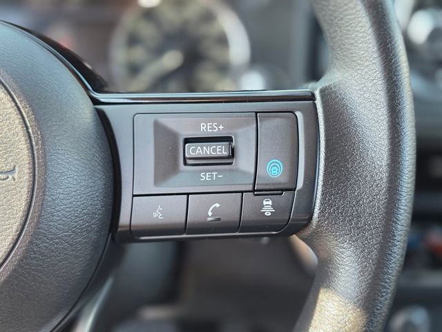 Used 2023 Nissan Rogue SV image 25