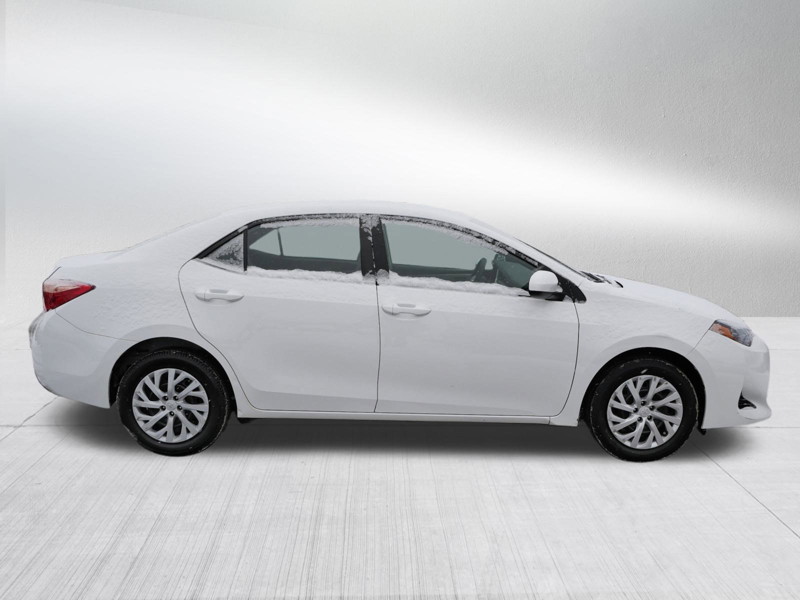 Used 2018 Toyota Corolla LE image 8