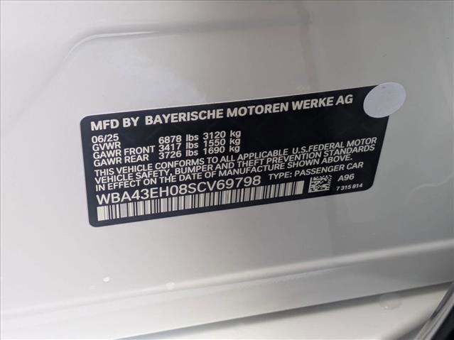 New 2025 BMW 750e xDrive w/ Premium Package image 19