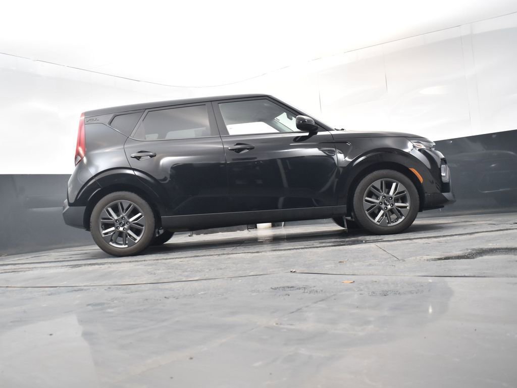 Used 2021 Kia Soul S image 25