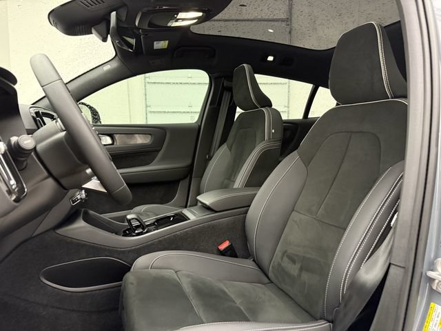 Certified 2023 Volvo C40 P8 Recharge Plus w/ Protection Package Premier AWD/4WD image 13