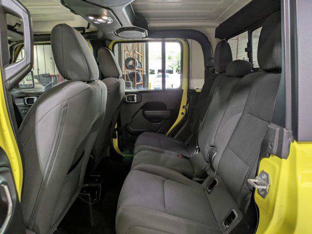 Certified 2023 Jeep Gladiator Sport AWD/4WD image 10