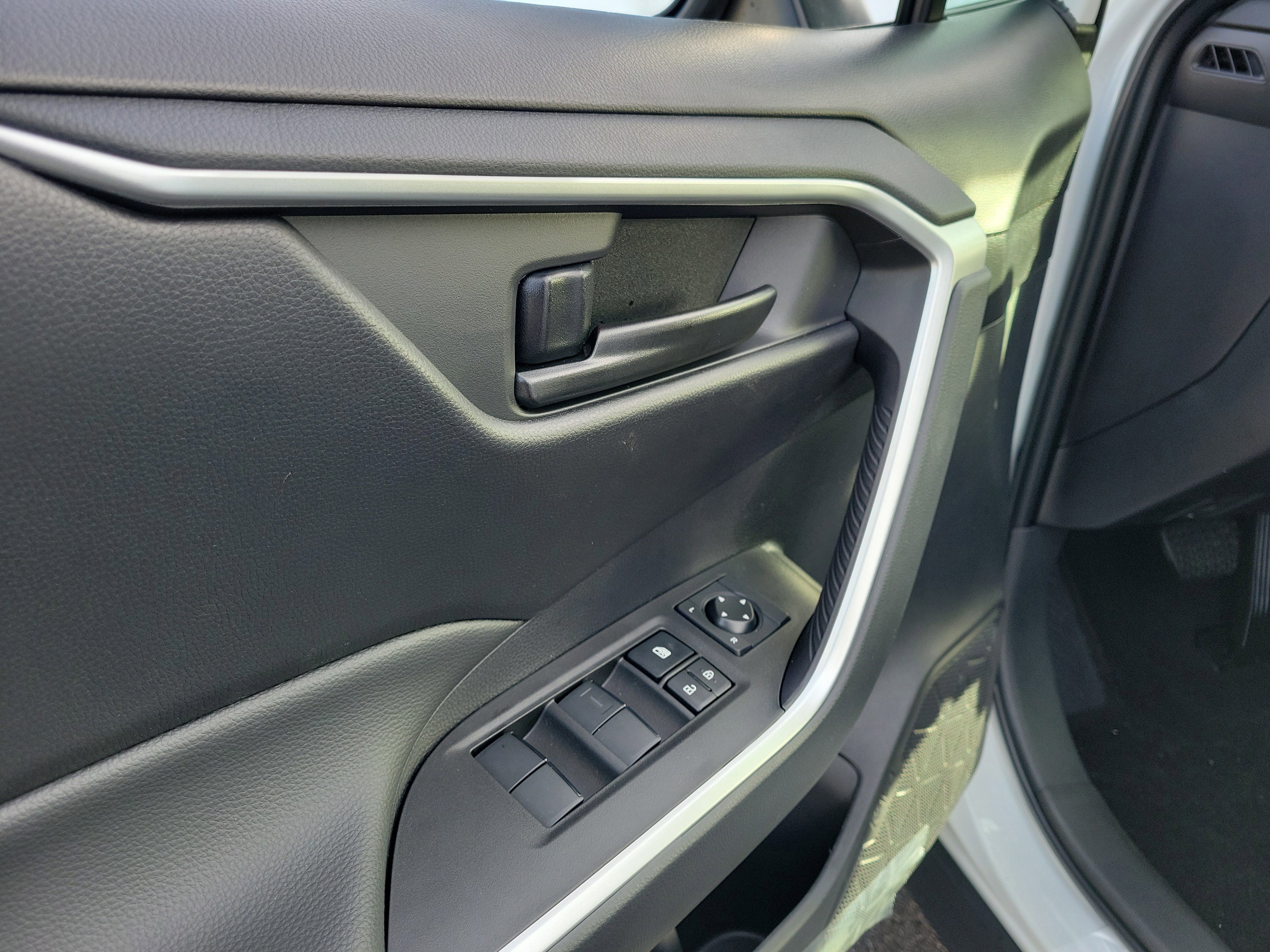 New 2025 Toyota RAV4 LE image 18