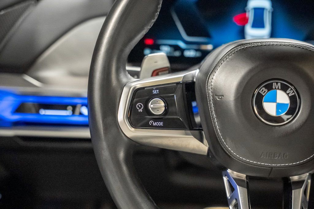 Used 2023 BMW 740i w/ Luxury Rear Seating Package image 42