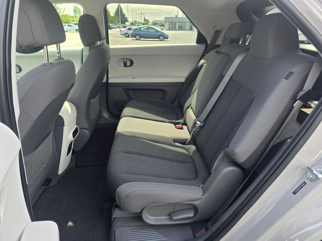 New 2025 Hyundai Ioniq 5 SE image 31