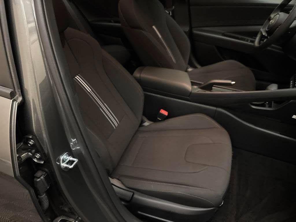 New 2026 Hyundai Elantra Sport FWD image 17