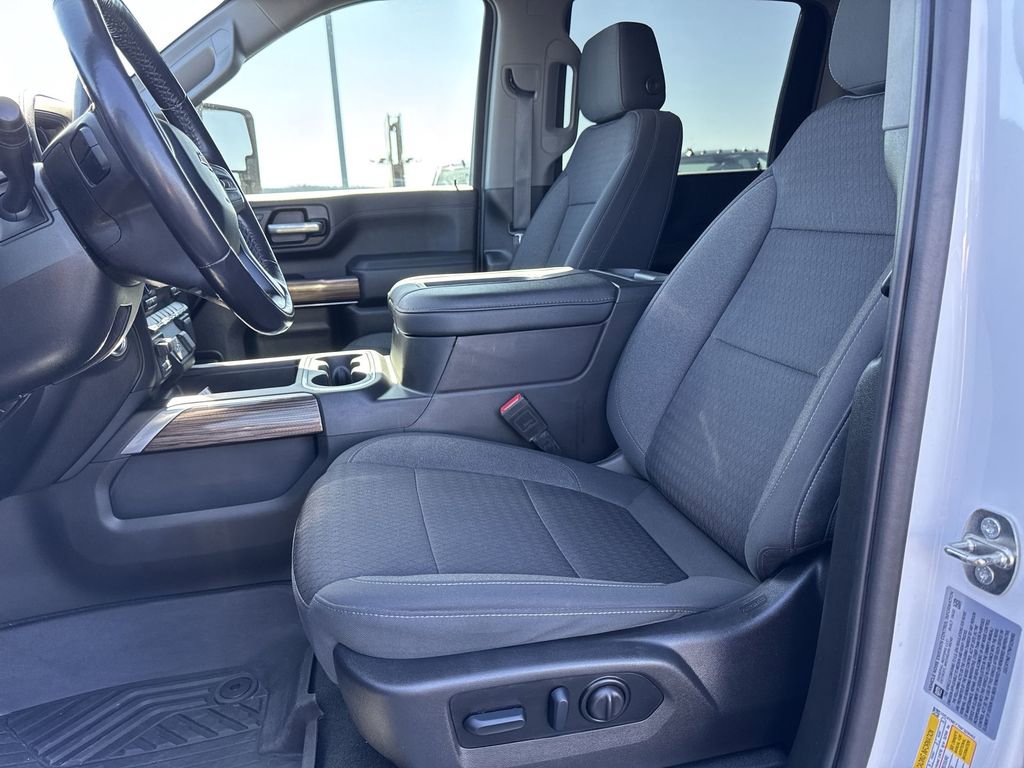 Used 2022 Chevrolet Silverado 2500 LT w/ Convenience Package image 11