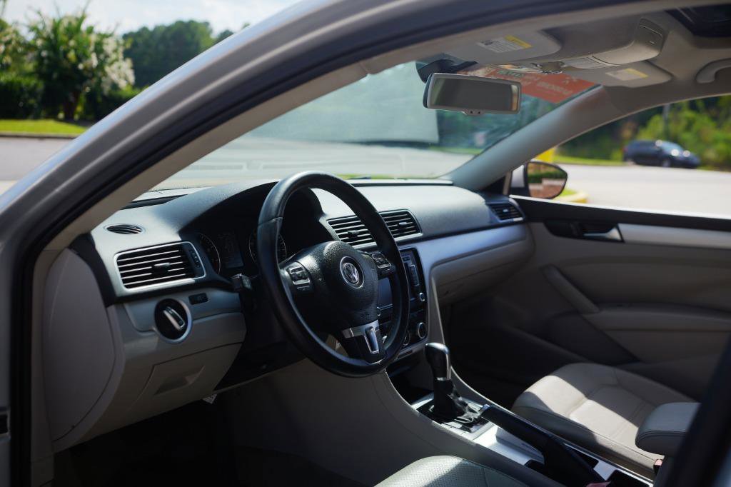 Used 2012 Volkswagen Passat 2.5 SE image 13