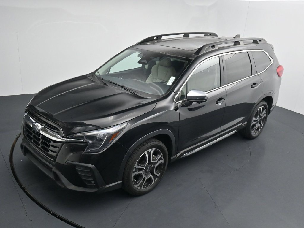 Used 2023 Subaru Ascent Limited w/ Technology Package AWD/4WD image 12