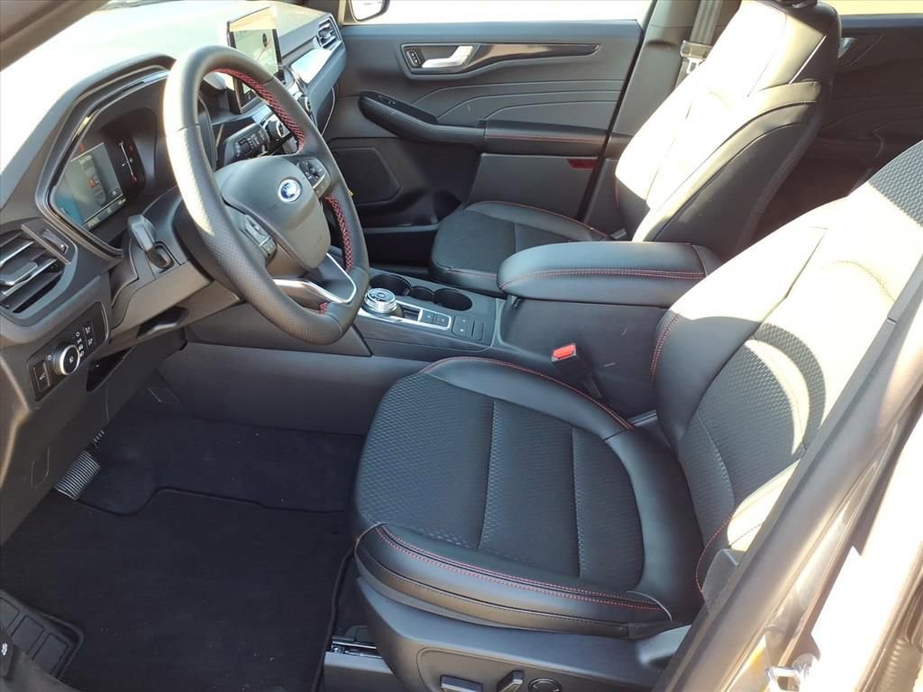New 2026 Ford Escape ST-Line Select w/ Equipment Group 401A image 3