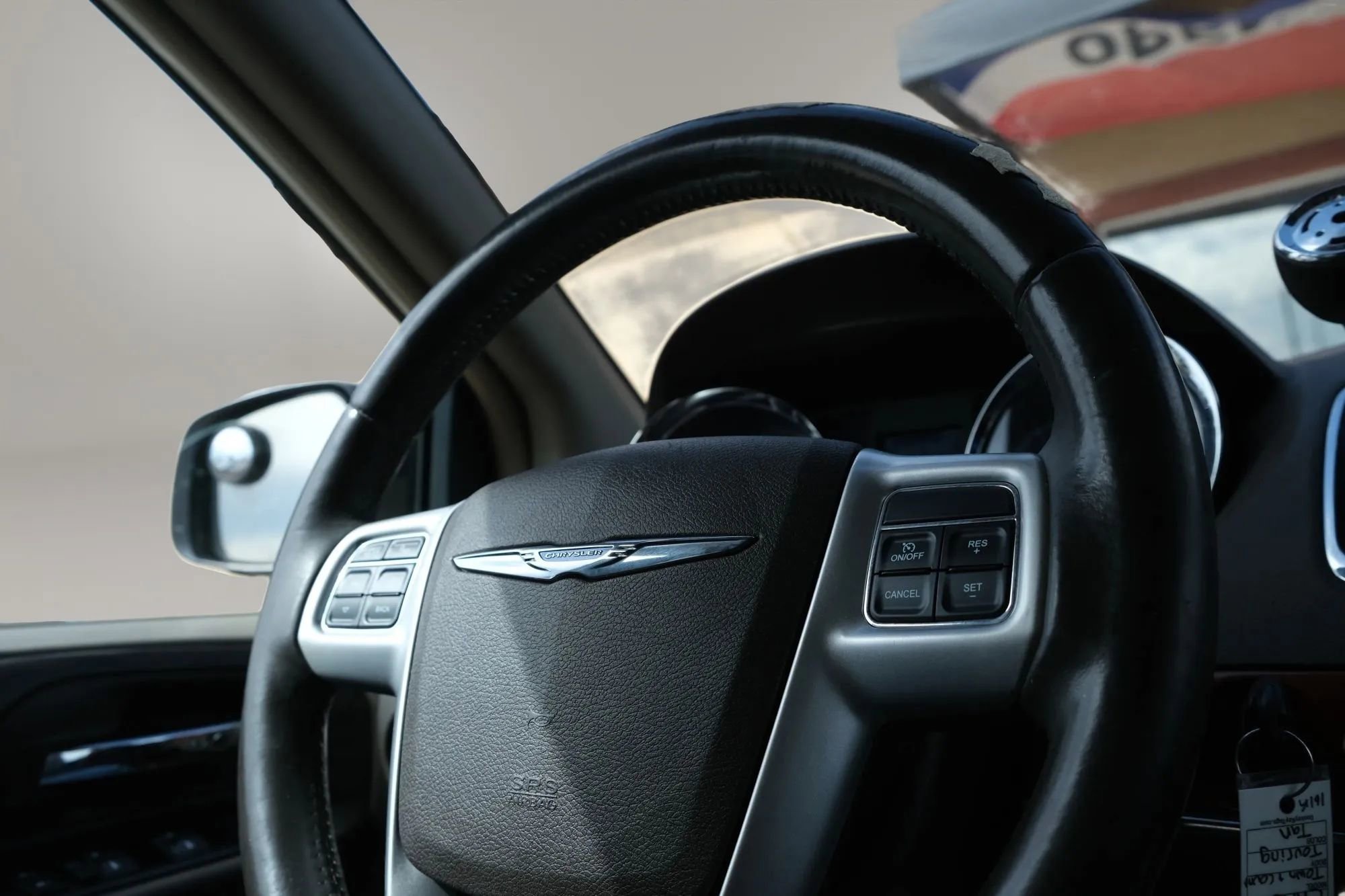 Used 2015 Chrysler Town & Country Touring image 39