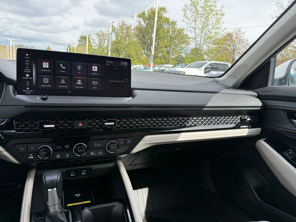 Used 2023 Honda Accord Touring image 23