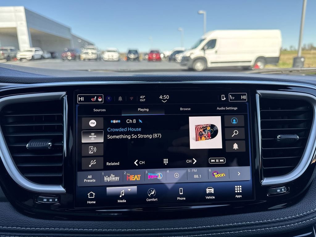 New 2026 Chrysler Pacifica Select w/ S Appearance Package FWD image 16