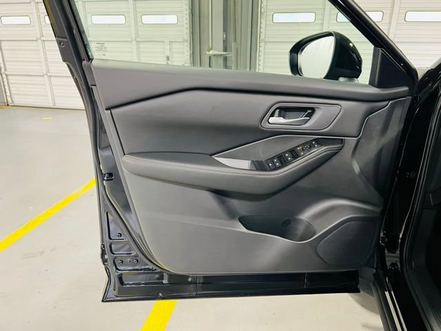 New 2026 Nissan Rogue SV FWD image 20