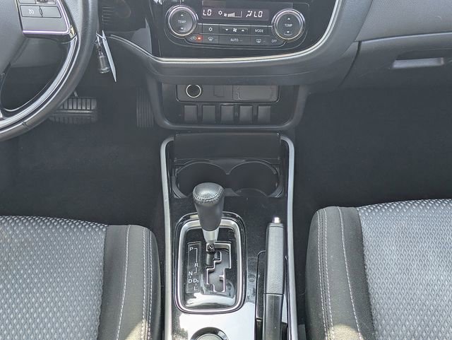 Used 2017 Mitsubishi Outlander ES FWD image 19