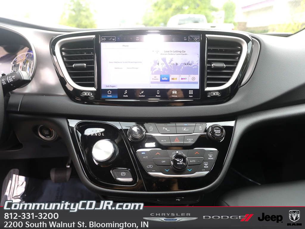 New 2026 Chrysler Voyager LX FWD image 15