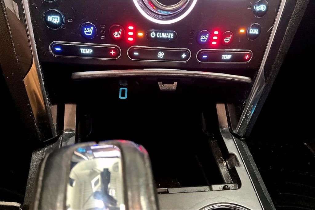 Used 2019 Ford Explorer Sport image 16