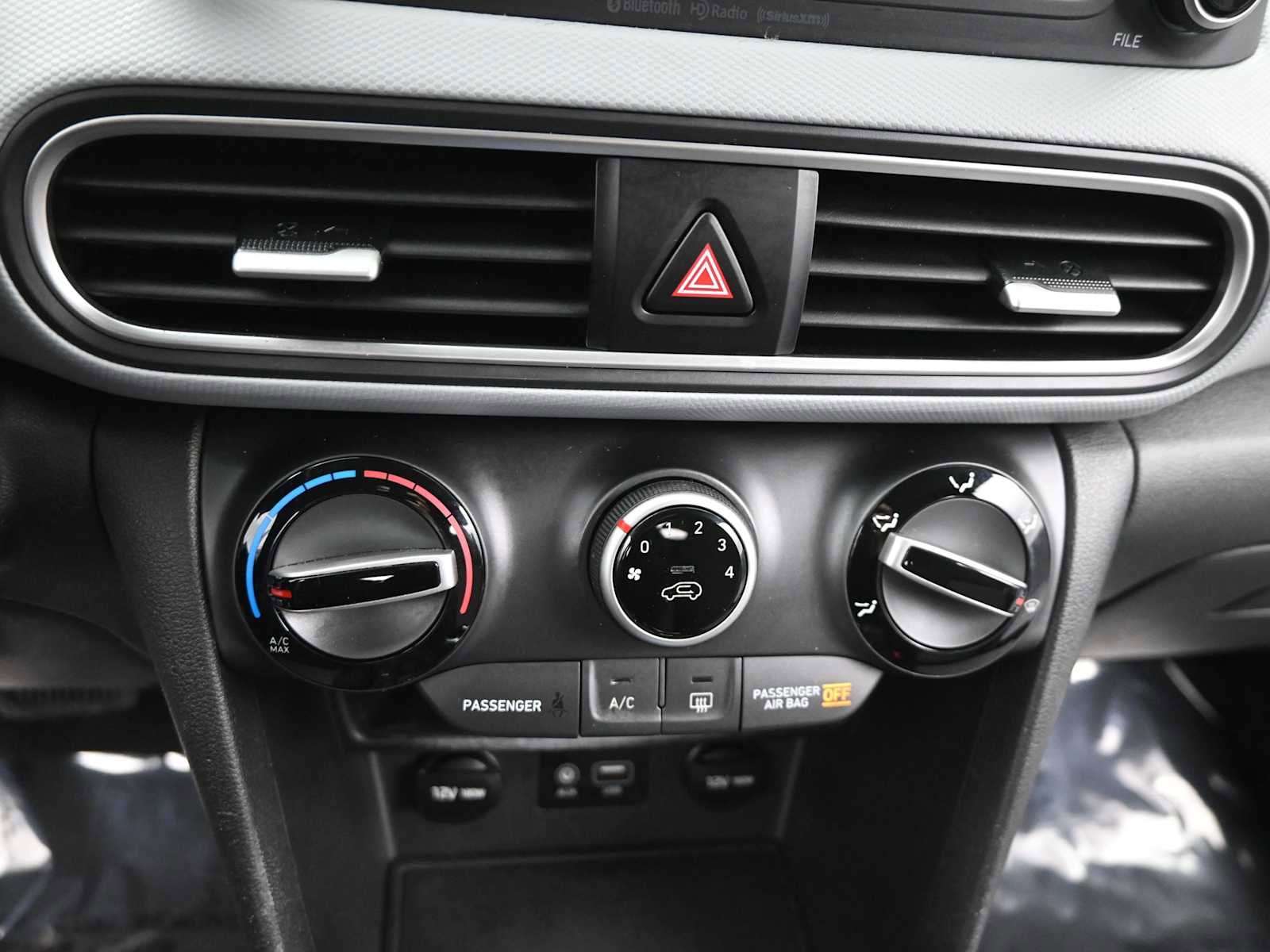 Used 2018 Hyundai Kona SEL image 18