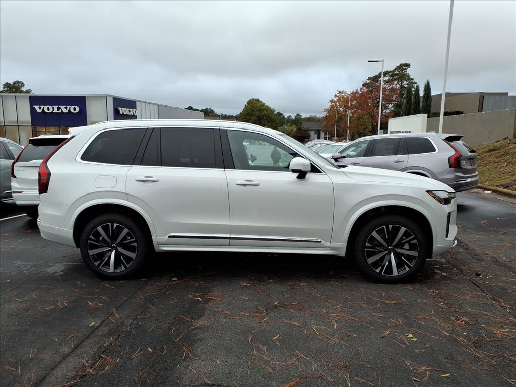 New 2026 Volvo XC90 B5 Core image 2