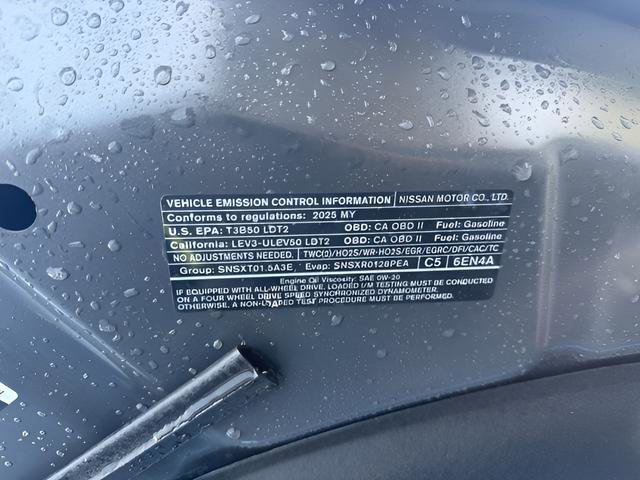 Used 2025 Nissan Rogue SV image 27