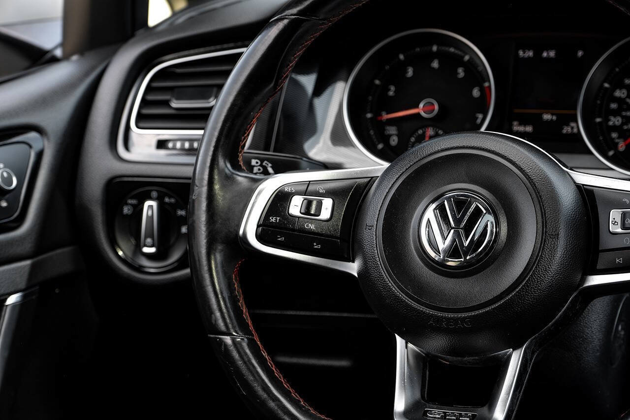 Used 2016 Volkswagen GTI SE w/ Lighting Package (SEL) FWD image 18