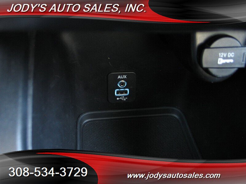 Used 2018 Dodge Journey SXT w/ Safe & Sound Group image 19