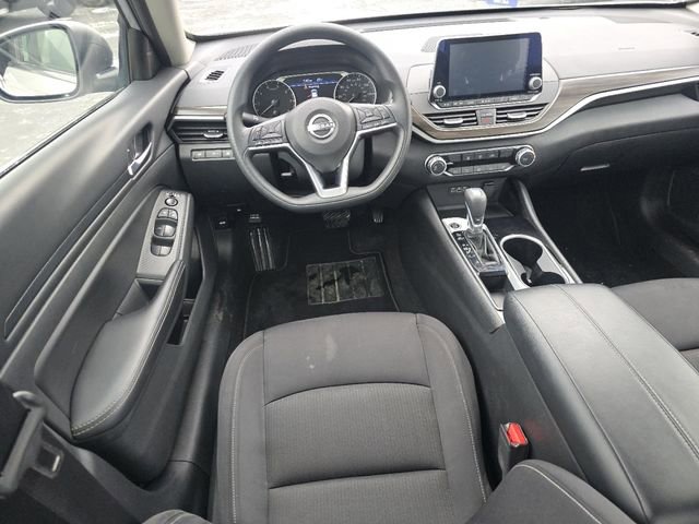 Used 2024 Nissan Altima 2.5 SV image 23