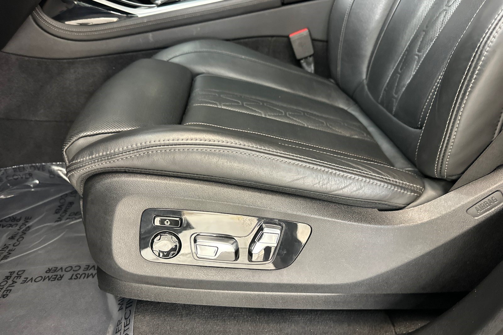 Certified 2025 BMW X7 M60i AWD/4WD image 14