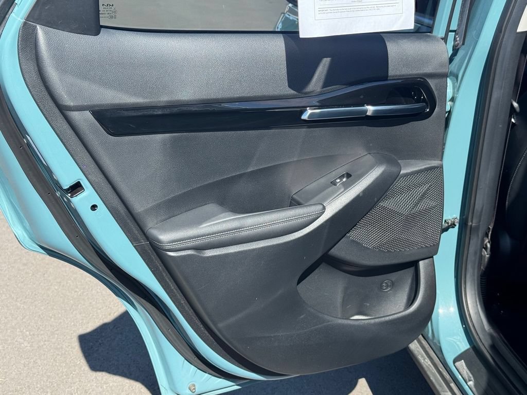 Used 2025 Kia Seltos EX w/ EX Sunroof Package FWD image 17
